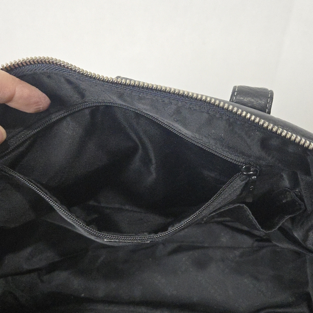Perlina Black Leather Purse - Picture 13 of 14